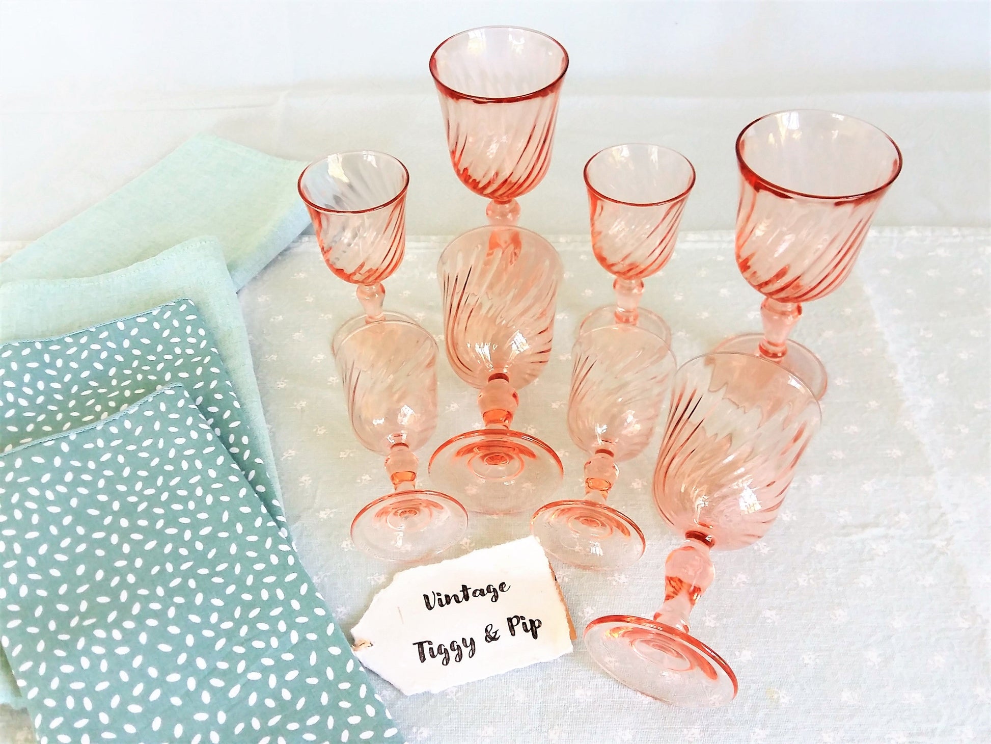 6 Small French Wine Glasses, Pink Swirl Glasses, Pedestal Footed French  Wine Glasses, Retro Drinksware Gift for New Home 