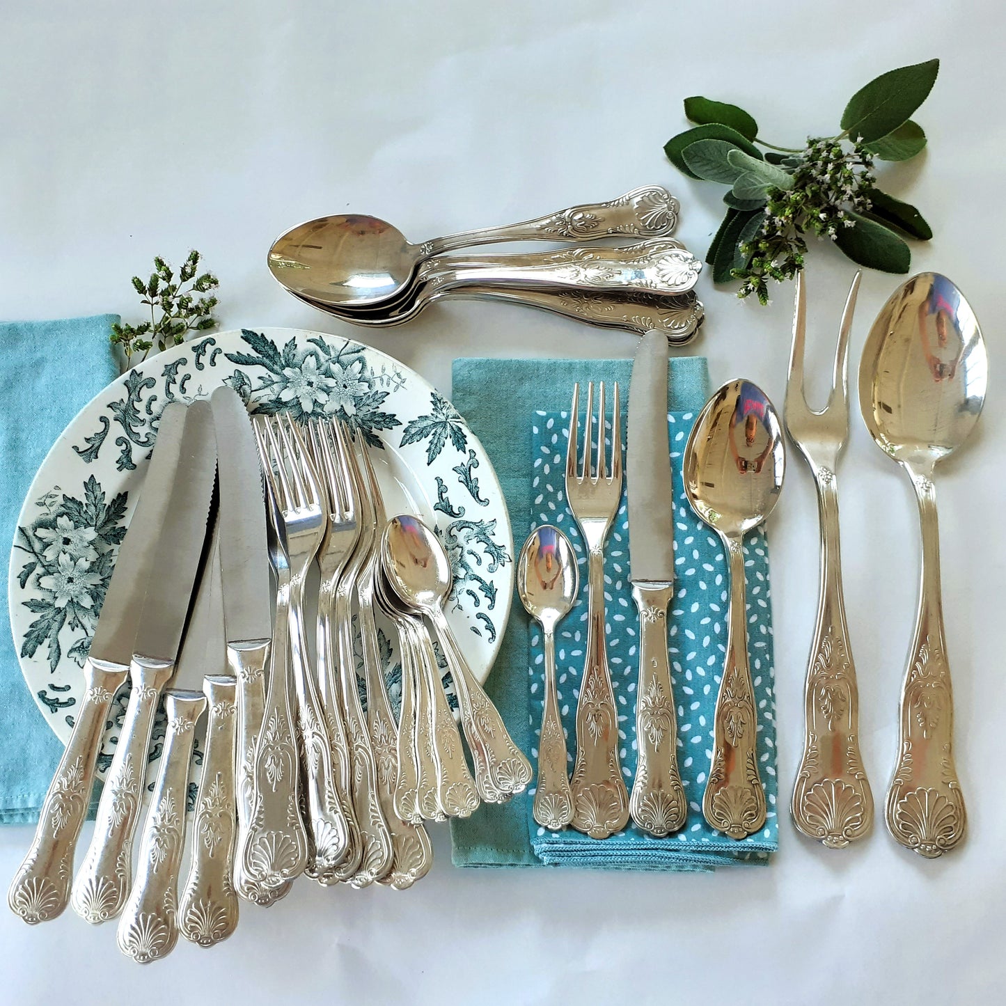 26 Piece Silver Plated Cutlery Set from Tiggy & Pip - Just €149! Shop now at Tiggy and Pip