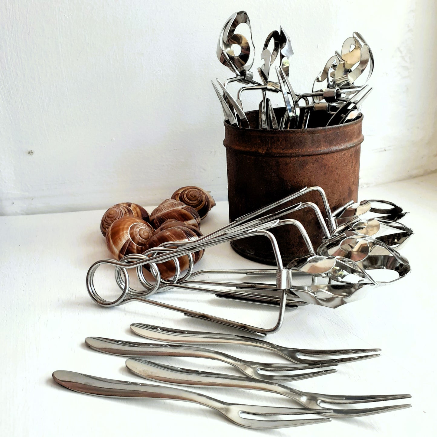 16 Piece Escargot Cutlery Set. Snail Tongs and Forks from Tiggy & Pip - Just €120! Shop now at Tiggy and Pip