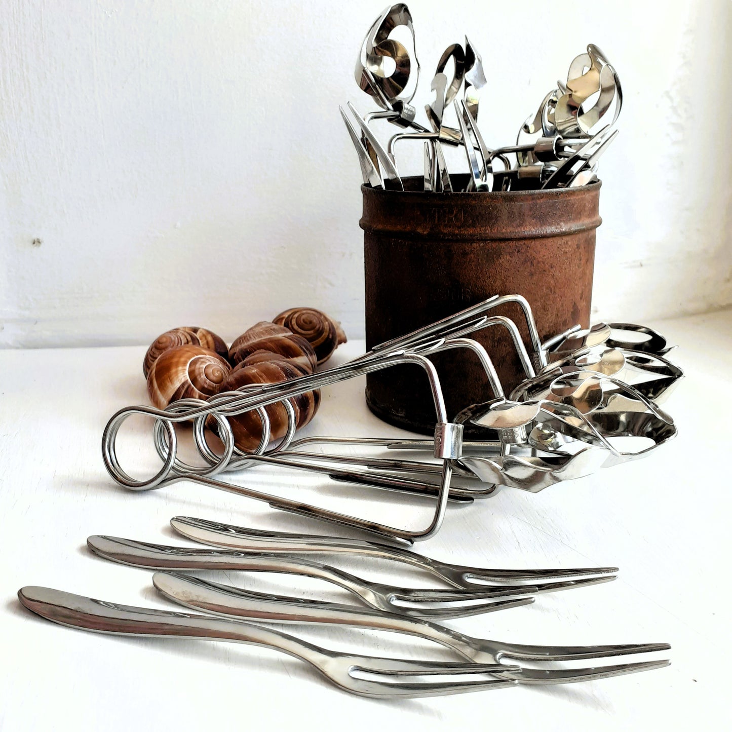 16 Piece Escargot Cutlery Set. Snail Tongs and Forks from Tiggy & Pip - Just €120! Shop now at Tiggy and Pip