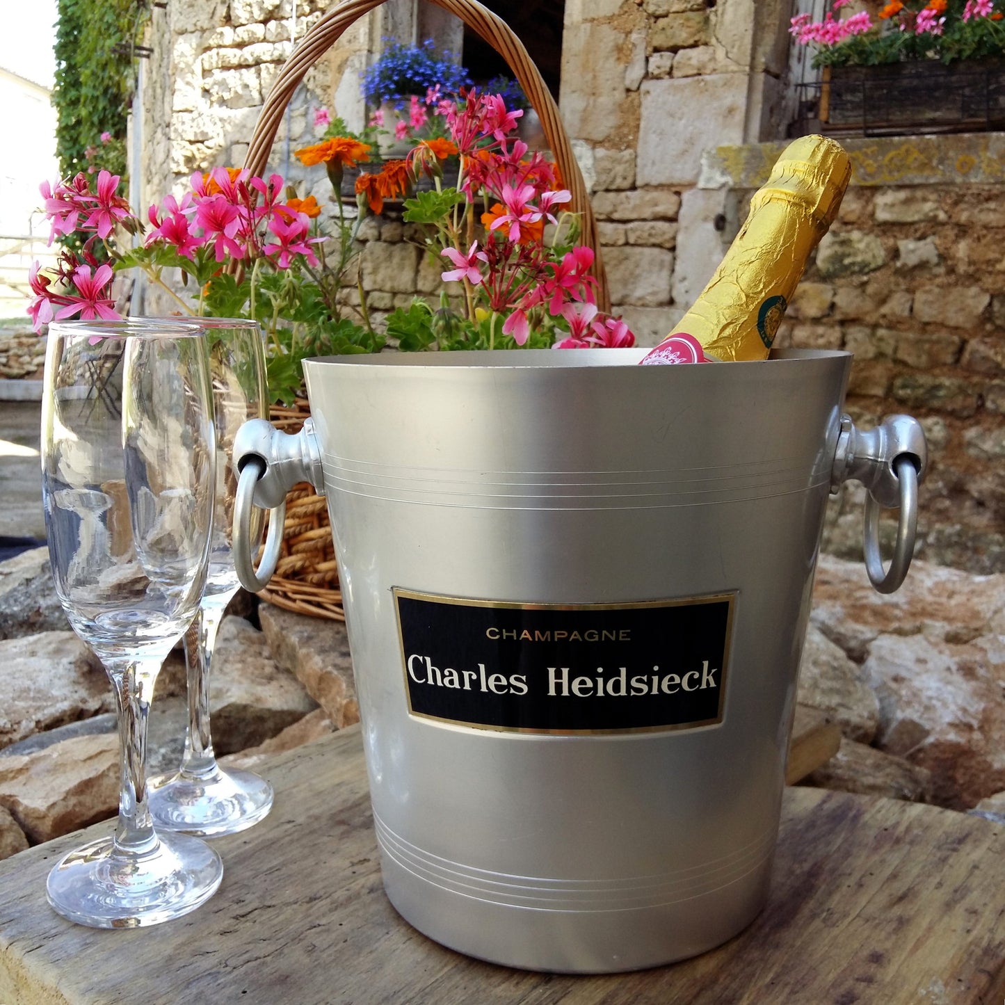 Vintage CHARLES HEIDSIECK Champagne Ice Bucket from Tiggy & Pip - Just €86! Shop now at Tiggy and Pip