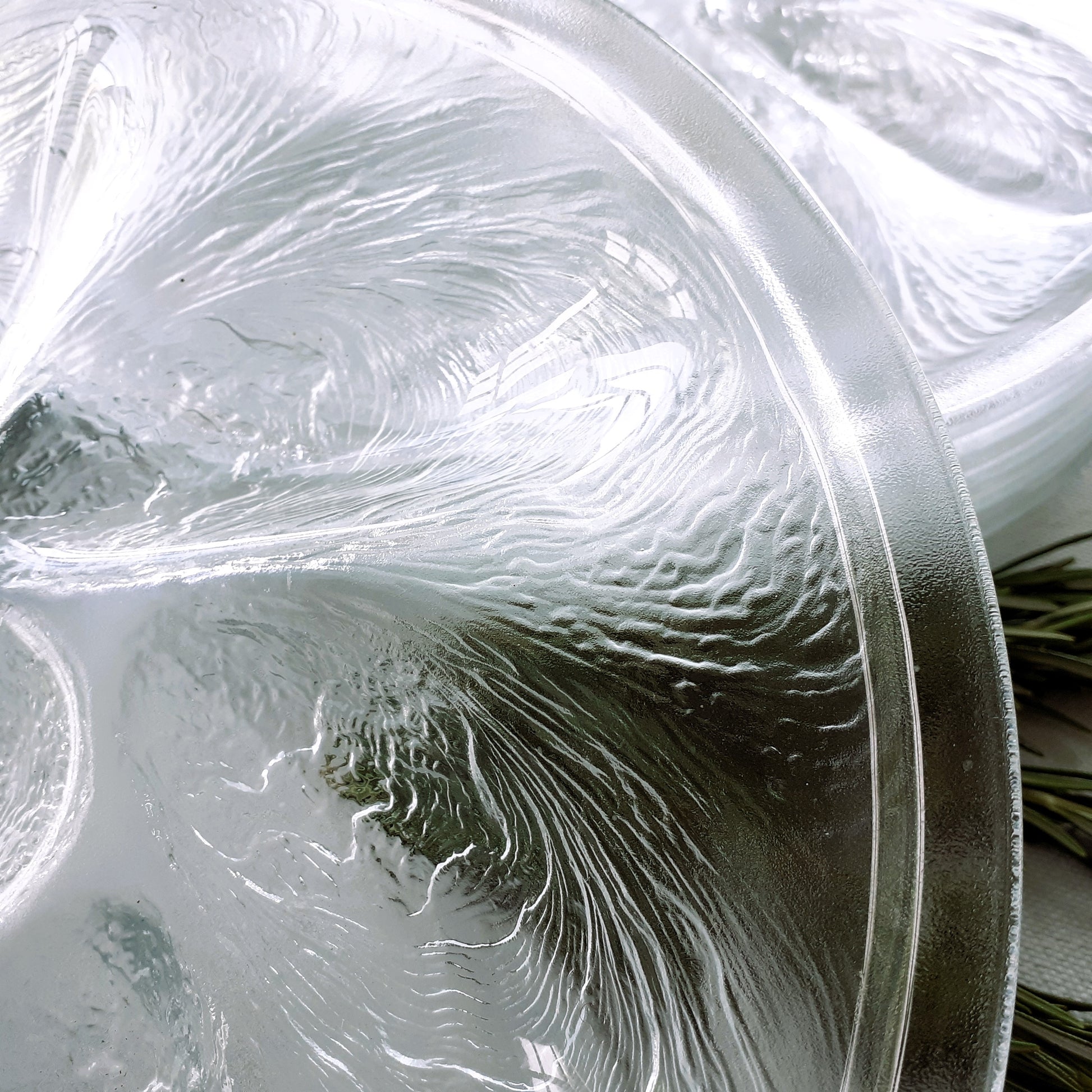 SIX Arcoroc Glass Oyster Plates from Tiggy & Pip - Just €168! Shop now at Tiggy and Pip