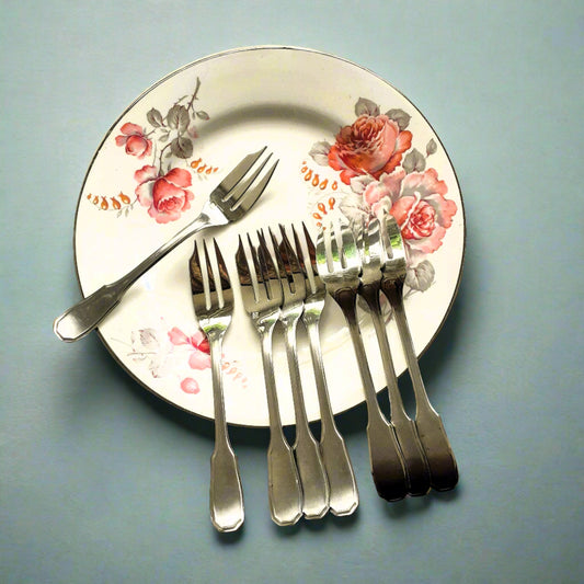 Eight Hallmarked Pastry Forks. Cake Forks from Tiggy & Pip - Just €64! Shop now at Tiggy and Pip