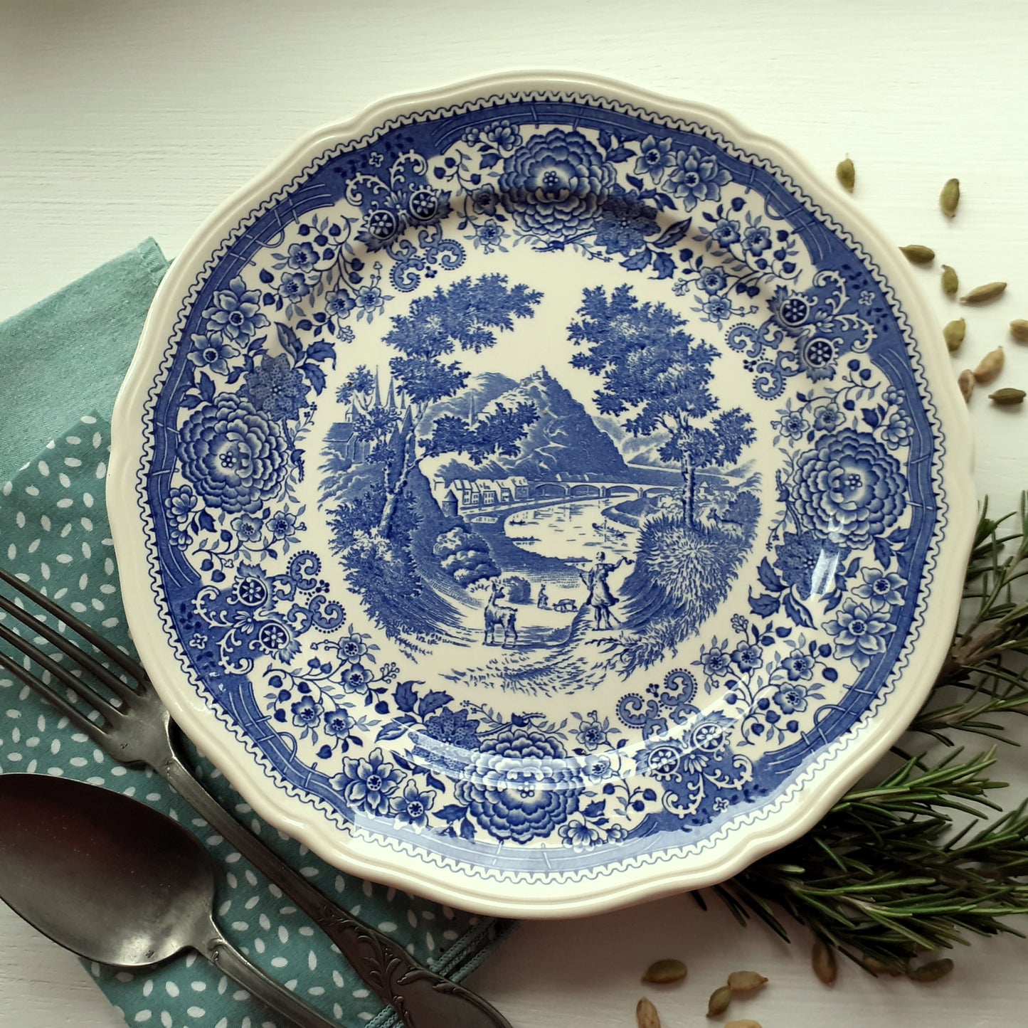 8 Mismatched Blue and White Plates/Dishes from Tiggy & Pip - Just €199! Shop now at Tiggy and Pip