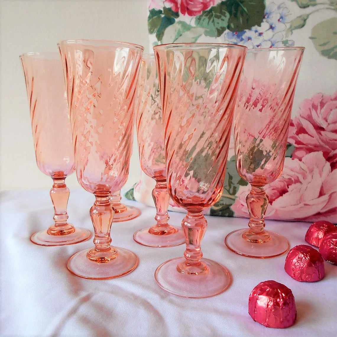 Six 1960s Vintage Pink Champagne Flutes from Tiggy & Pip - Just €120! Shop now at Tiggy and Pip