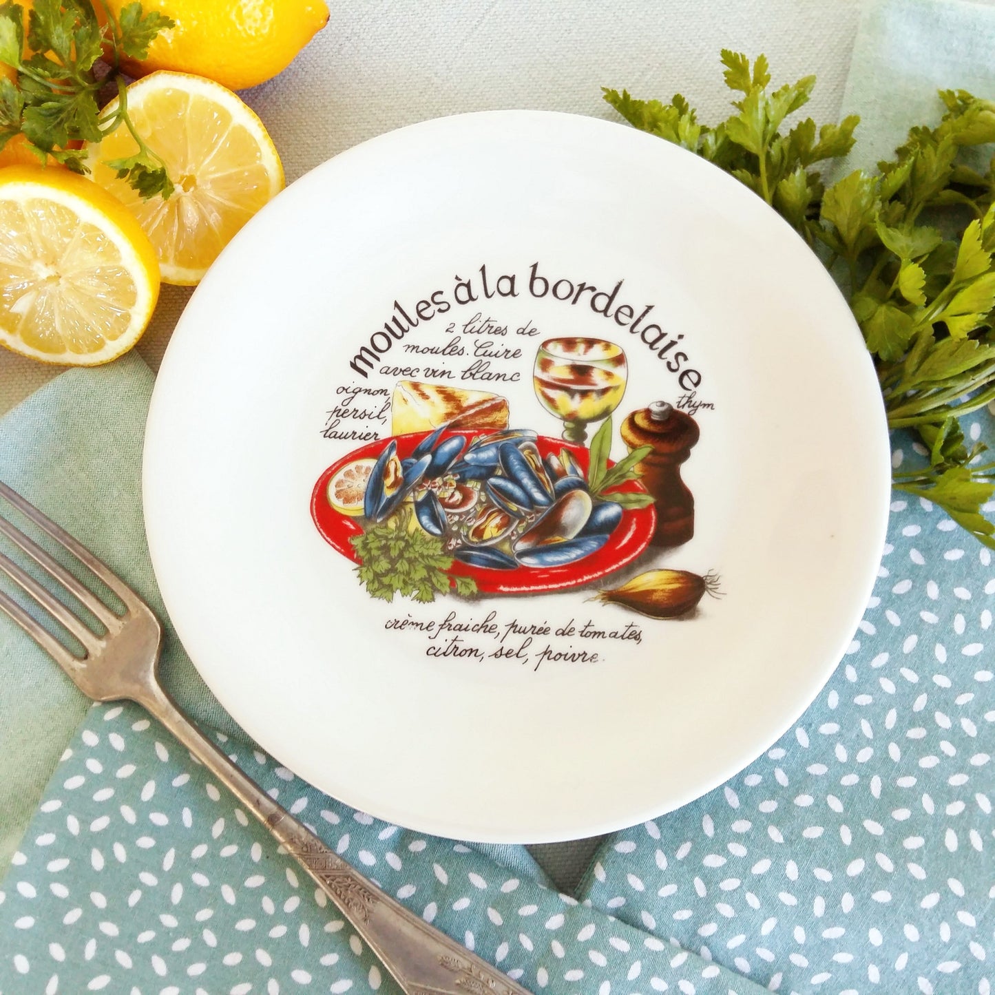 Six Plates for Moules with Large Serving Dish from Tiggy & Pip - Just €180! Shop now at Tiggy and Pip