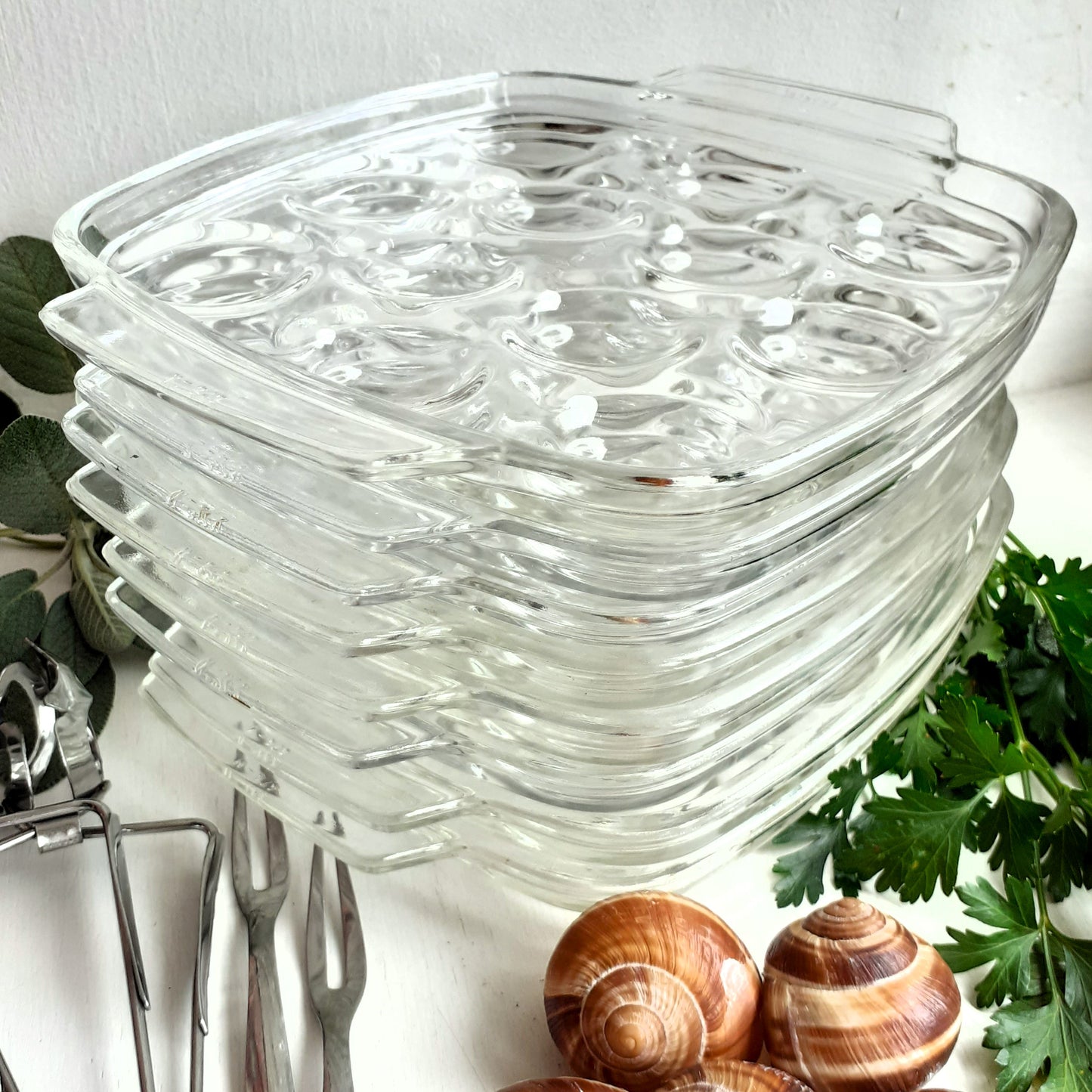 Set of 8 Pyrex Escargot Dishes from Tiggy & Pip - Just €160! Shop now at Tiggy and Pip